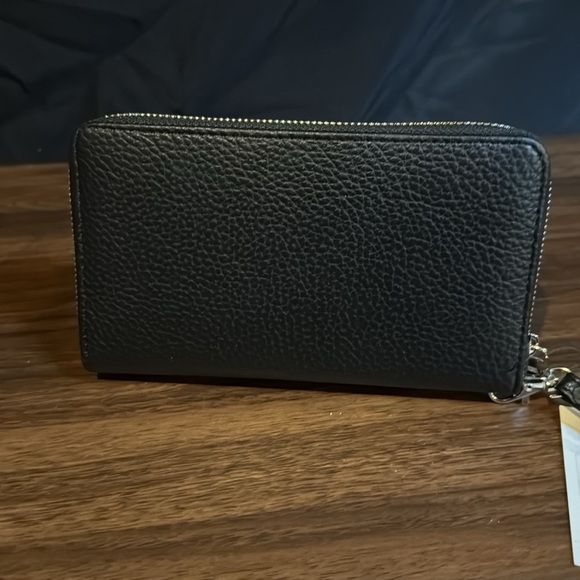 London Fog Women’s Black Pebble, Cell Phone and Zip Around Wristlet Wallet - Picture 4 of 8